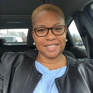 Meet your Posher, Danita